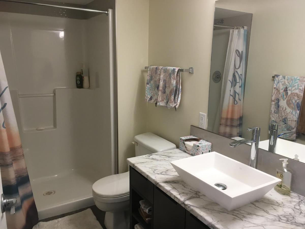 Lakeview Gardens B&B Peachland Exteriör bild